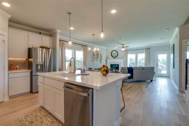 625 Kyle Drive, Tioga, TX 76271