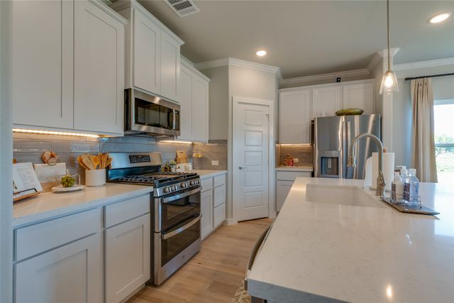 625 Kyle Drive, Tioga, TX 76271
