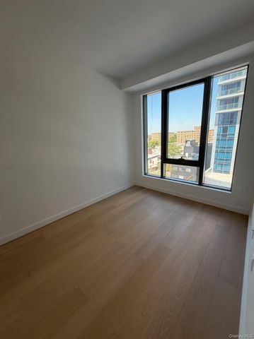 3371 Prince Street 6L, Flushing, NY 11354