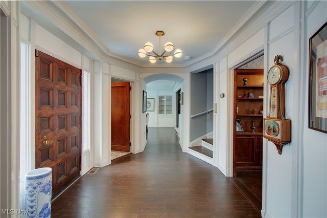 3125 Van Aken Boulevard, Shaker Heights, OH 44120