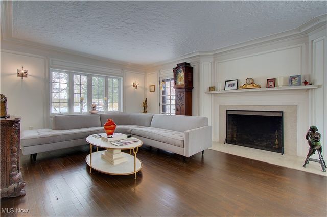 3125 Van Aken Boulevard, Shaker Heights, OH 44120