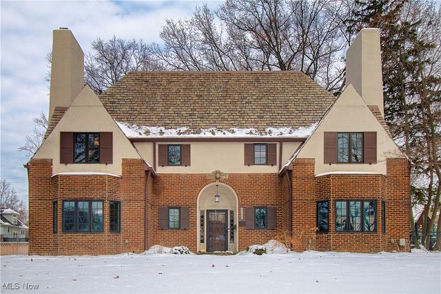 3125 Van Aken Boulevard, Shaker Heights, OH 44120