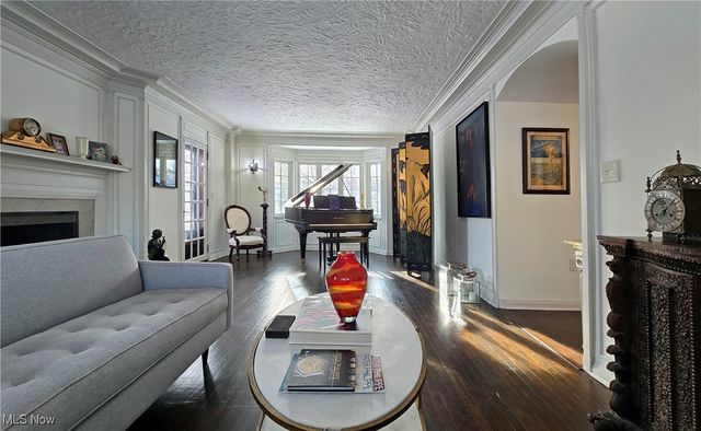 3125 Van Aken Boulevard, Shaker Heights, OH 44120