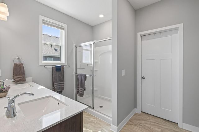 6029 Idsen Avenue S, Cottage Grove, MN 55016
