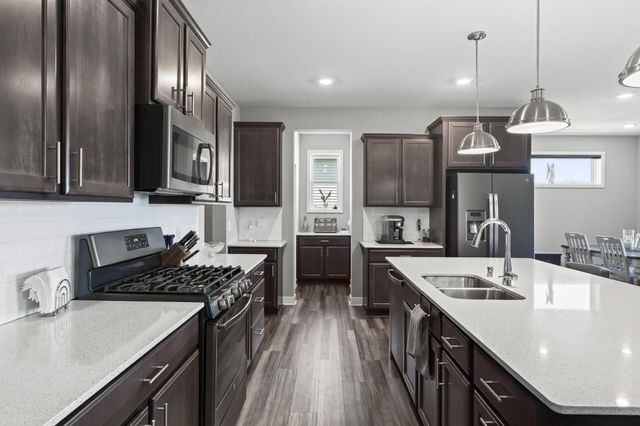 6029 Idsen Avenue S, Cottage Grove, MN 55016