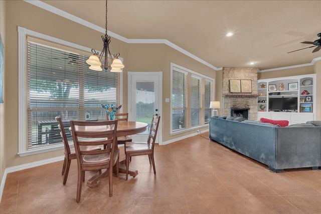 206 Mockingbird Lane, Aledo, TX 76008