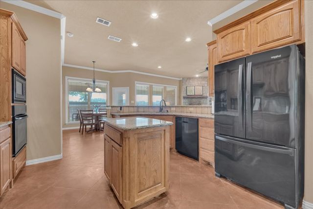 206 Mockingbird Lane, Aledo, TX 76008
