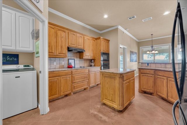 206 Mockingbird Lane, Aledo, TX 76008