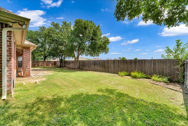 206 Mockingbird Lane, Aledo, TX 76008