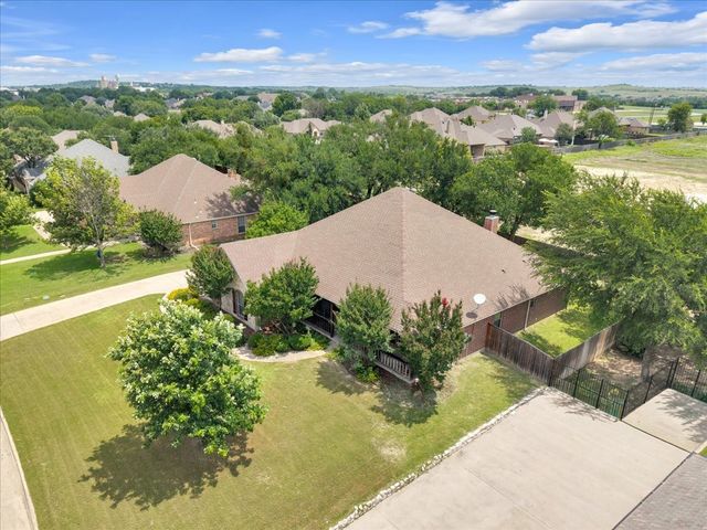 206 Mockingbird Lane, Aledo, TX 76008