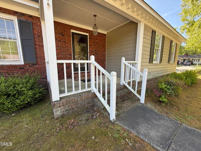 907 Chestnut Drive, Smithfield, NC 27577