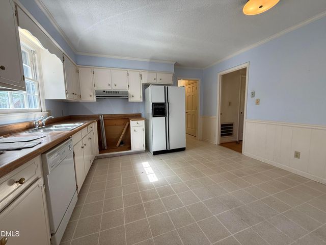 907 Chestnut Drive, Smithfield, NC 27577