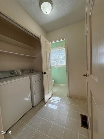 907 Chestnut Drive, Smithfield, NC 27577