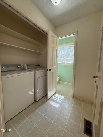 907 Chestnut Drive, Smithfield, NC 27577