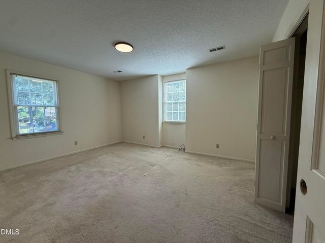 907 Chestnut Drive, Smithfield, NC 27577