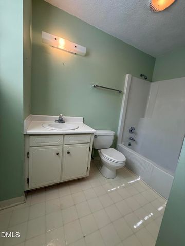 907 Chestnut Drive, Smithfield, NC 27577