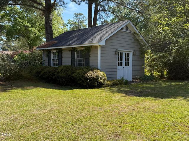 907 Chestnut Drive, Smithfield, NC 27577