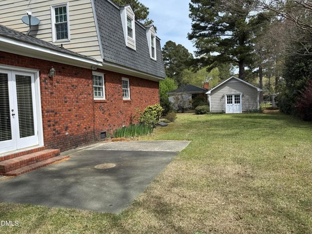 907 Chestnut Drive, Smithfield, NC 27577