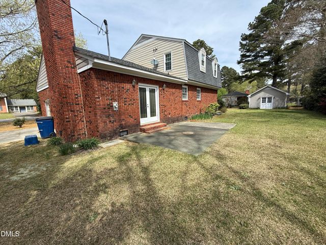 907 Chestnut Drive, Smithfield, NC 27577