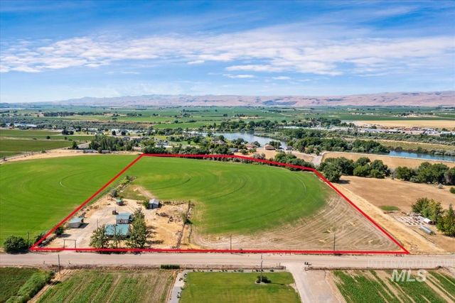 25653 Graphic Ln, Wilder, ID 83676 property photo