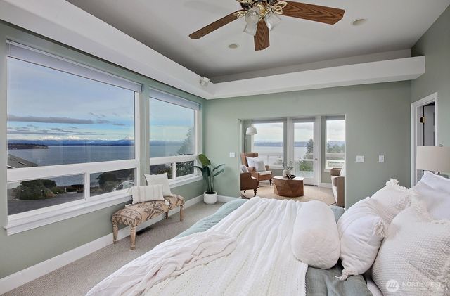 4694 Wrightsman Place, Clinton, WA 98236