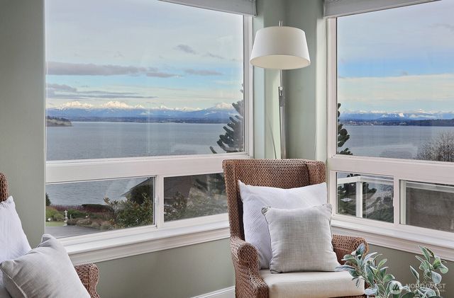 4694 Wrightsman Place, Clinton, WA 98236