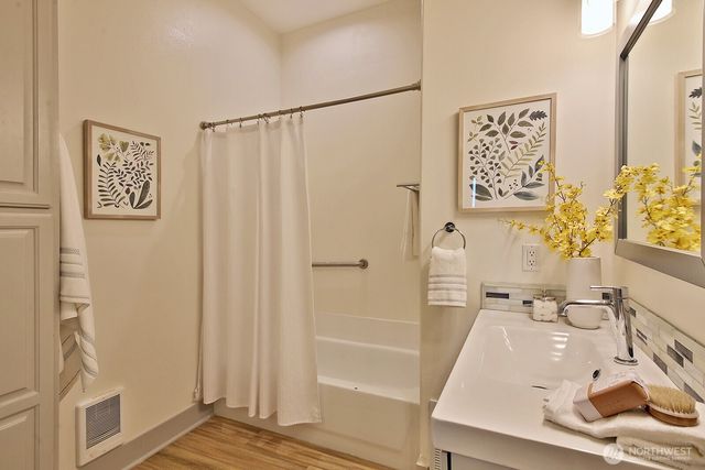 4694 Wrightsman Place, Clinton, WA 98236