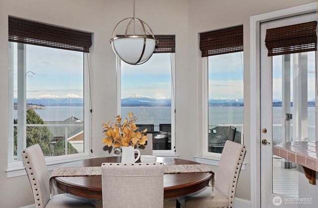 4694 Wrightsman Place, Clinton, WA 98236