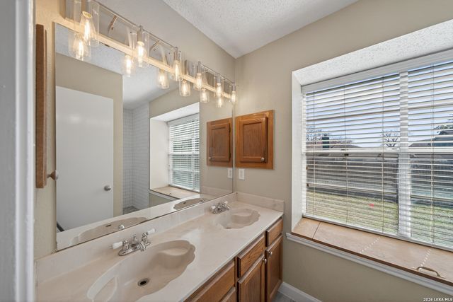 8120 Forest Dawn, Live Oak, TX 78233