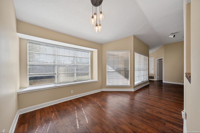 8120 Forest Dawn, Live Oak, TX 78233