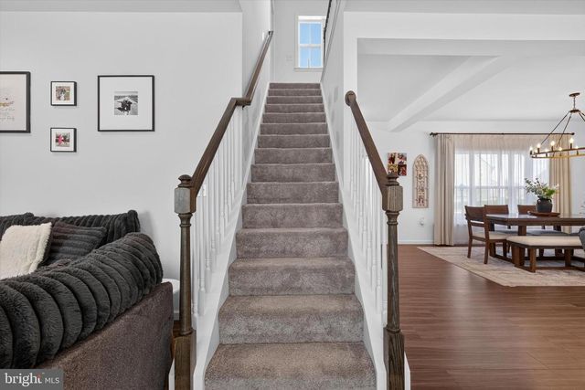 2249 S AUTUMN CHASE DR, Mechanicsburg, PA 17055