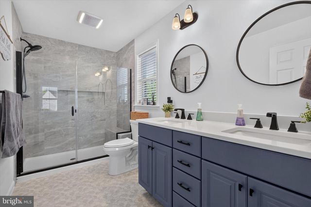 2249 S AUTUMN CHASE DR, Mechanicsburg, PA 17055
