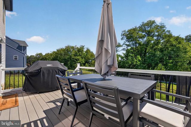 2249 S AUTUMN CHASE DR, Mechanicsburg, PA 17055