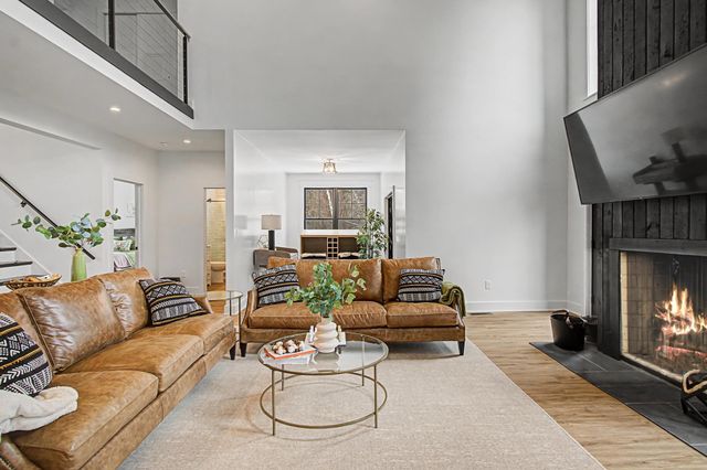 77 Two Ponds Road, Warren, VT 05674