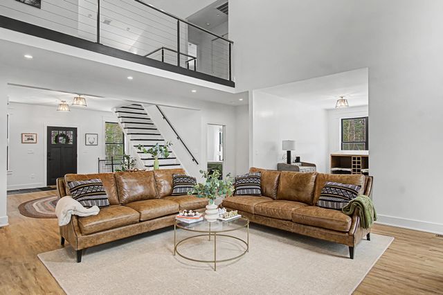 77 Two Ponds Road, Warren, VT 05674