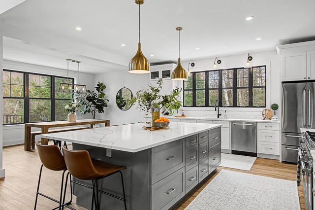 77 Two Ponds Road, Warren, VT 05674