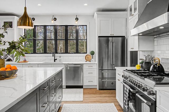 77 Two Ponds Road, Warren, VT 05674