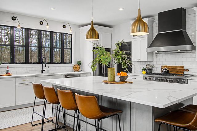 77 Two Ponds Road, Warren, VT 05674