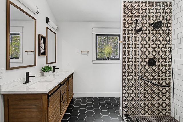 77 Two Ponds Road, Warren, VT 05674