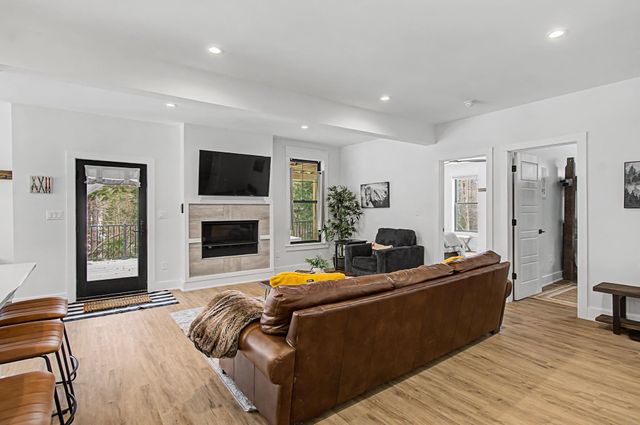 77 Two Ponds Road, Warren, VT 05674