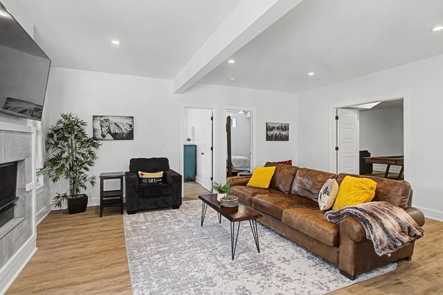 77 Two Ponds Road, Warren, VT 05674