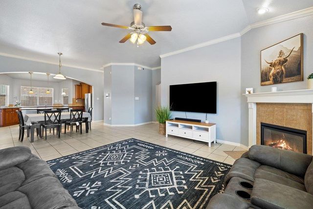 212 Lismore ST, Hutto, TX 78634