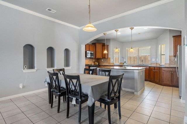 212 Lismore ST, Hutto, TX 78634
