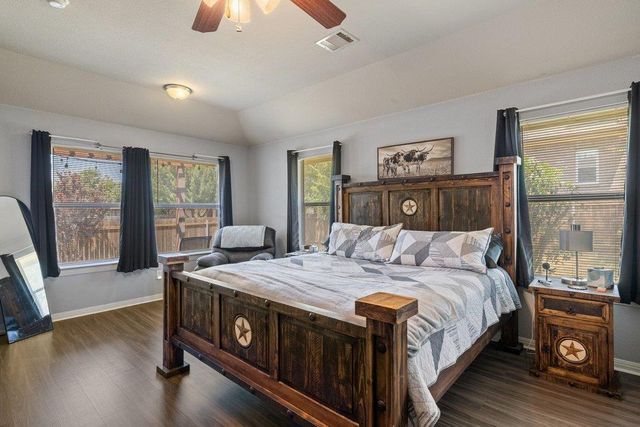 212 Lismore ST, Hutto, TX 78634