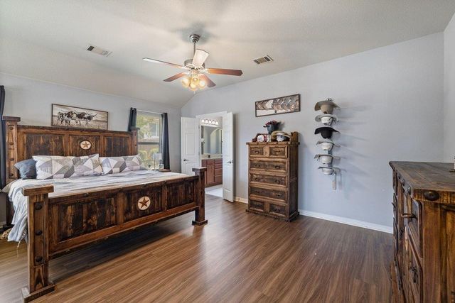 212 Lismore ST, Hutto, TX 78634