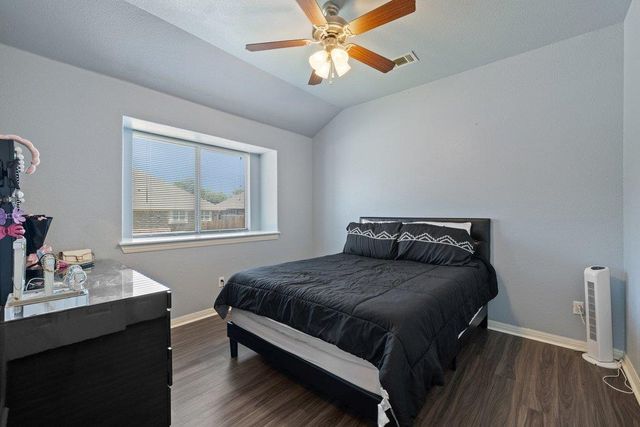 212 Lismore ST, Hutto, TX 78634
