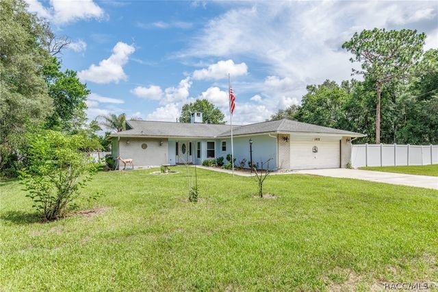 1975 W Belgrade Drive, Dunnellon, FL 34434