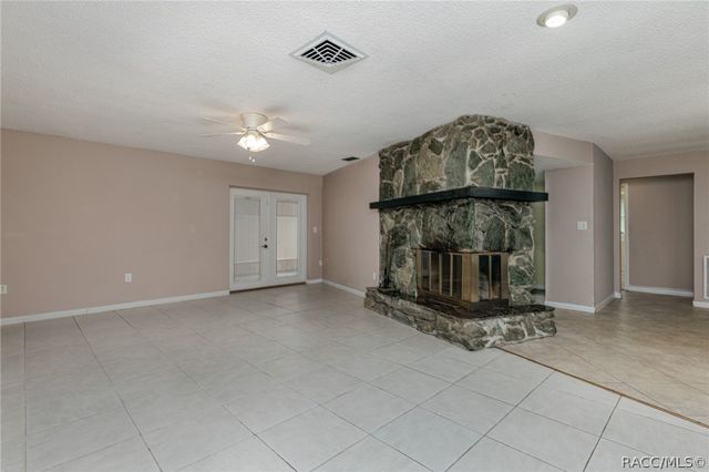 1975 W Belgrade Drive, Dunnellon, FL 34434