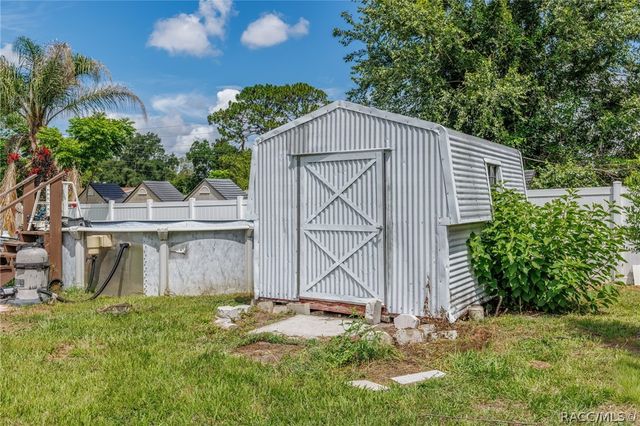 1975 W Belgrade Drive, Dunnellon, FL 34434
