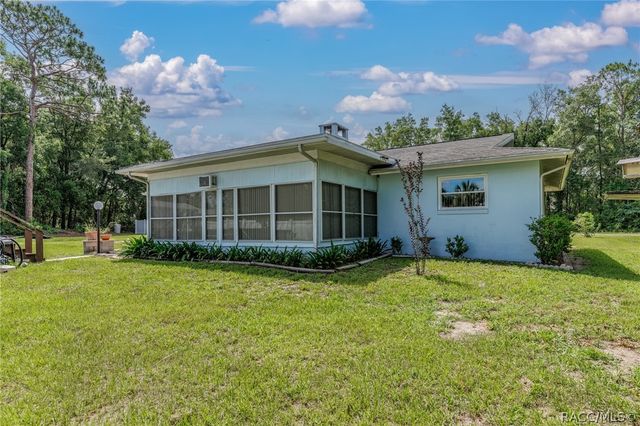 1975 W Belgrade Drive, Dunnellon, FL 34434